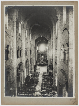 Vorschaubild Nevers: Saint Etienne, Blick ins Langhaus nach Osten, 1891. Foto von Séraphin-Médéric Mieusement, Nr. 1927